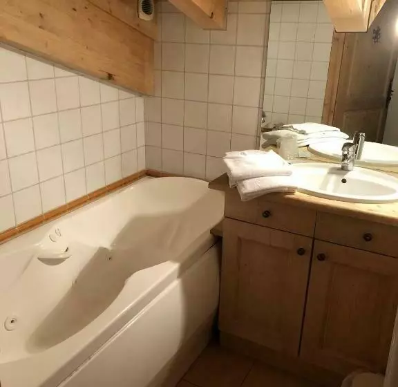 Chalets De Julie