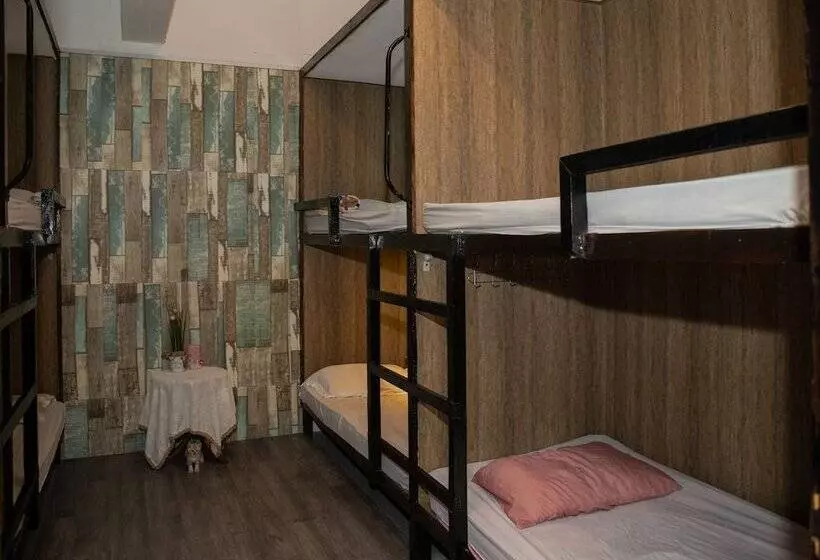 Eb 2 Hostel