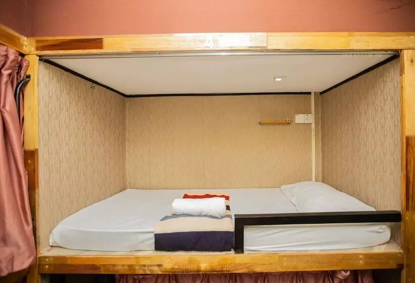 Eb 2 Hostel
