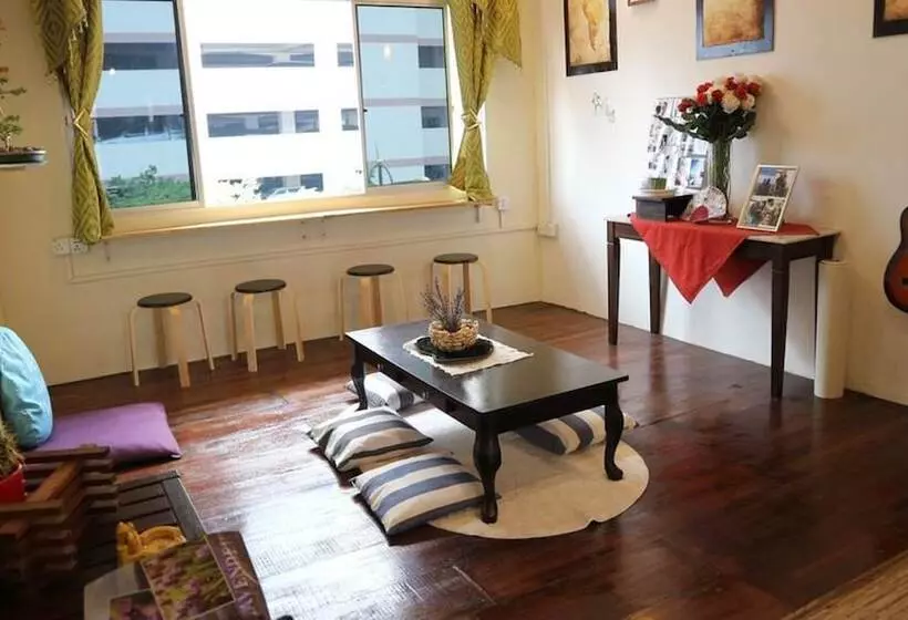 Eb 2 Hostel