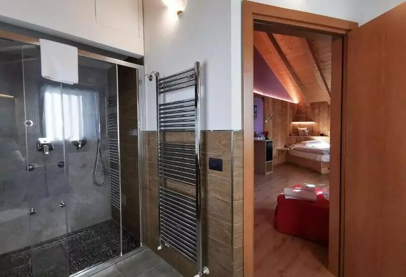 هتل Agriturismo La Poina