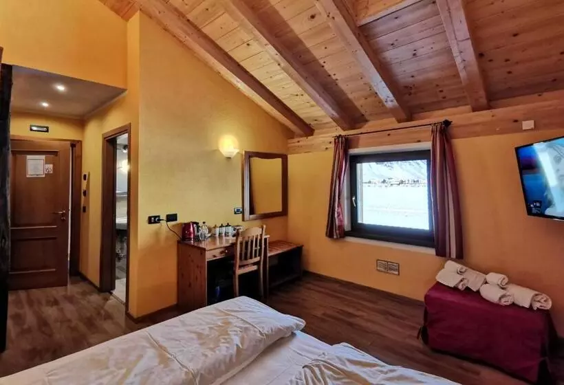 هتل Agriturismo La Poina