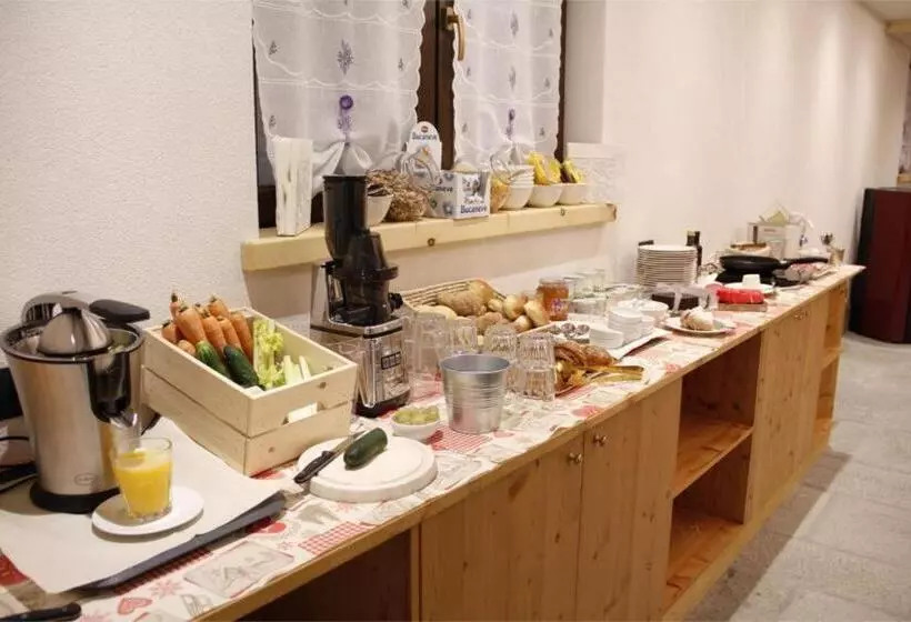 هتل Agriturismo La Poina