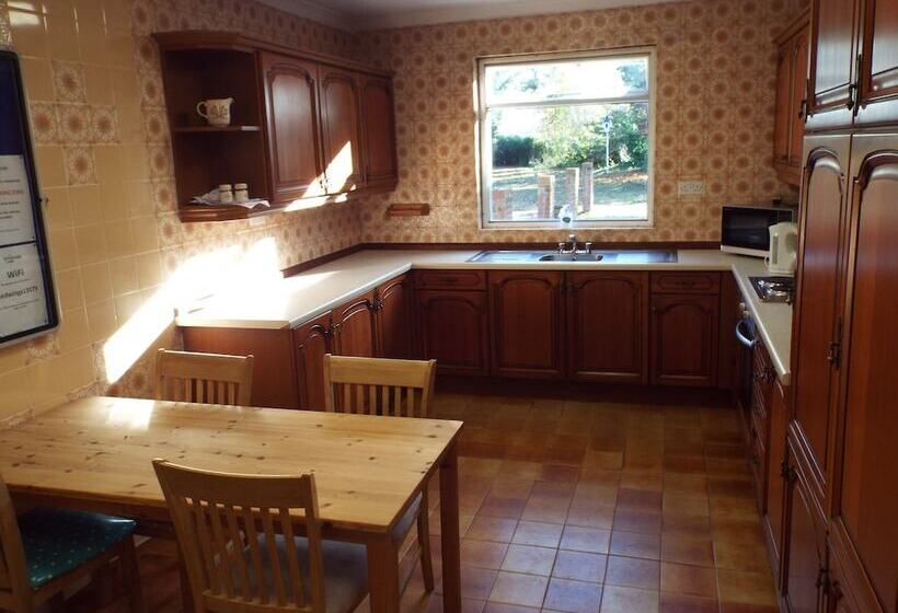 Отель Brookside Lodge