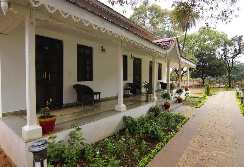 בית מלון כפרי Mpt Amaltas