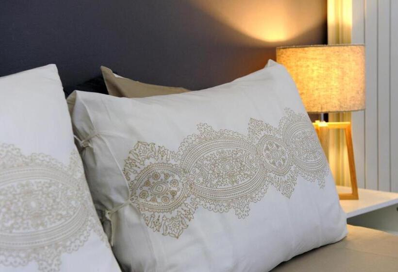 پانسیون Domus Plaza