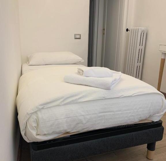 پانسیون Domus Plaza