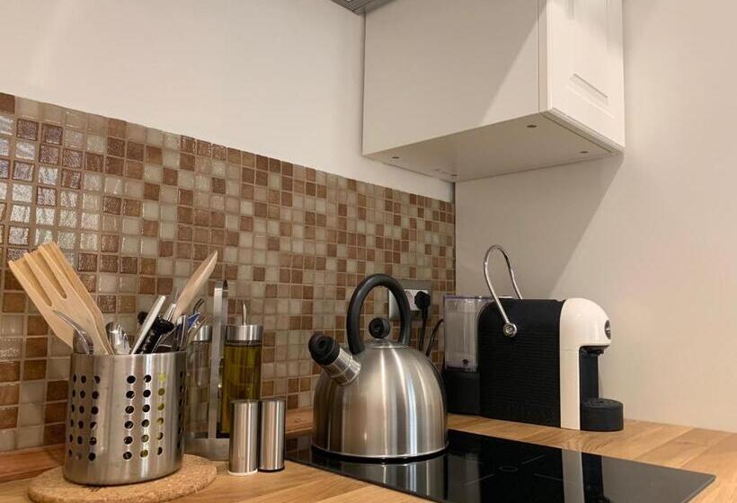 پانسیون Domus Plaza