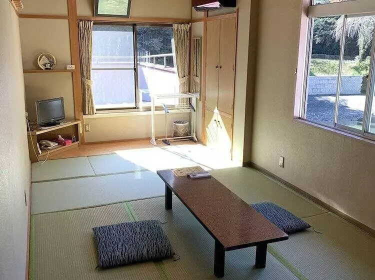 旅館 Minshuku Sumiya
