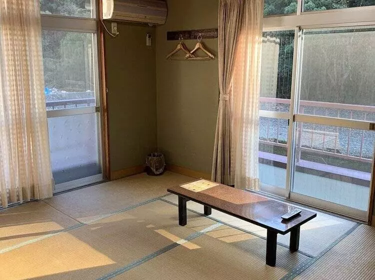 旅館 Minshuku Sumiya