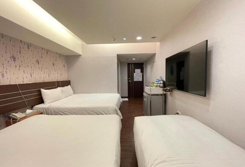 هاستل Jung Shin