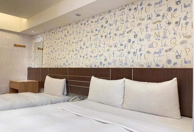 هاستل Jung Shin