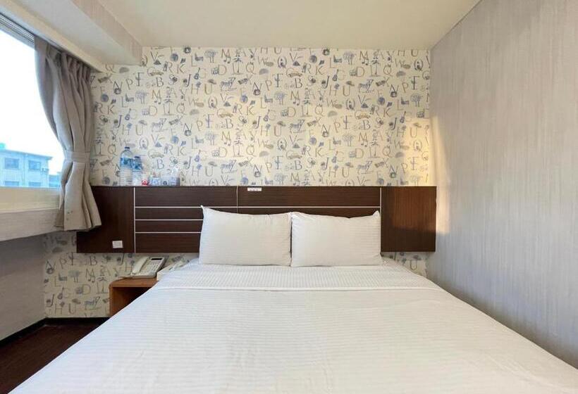 هاستل Jung Shin