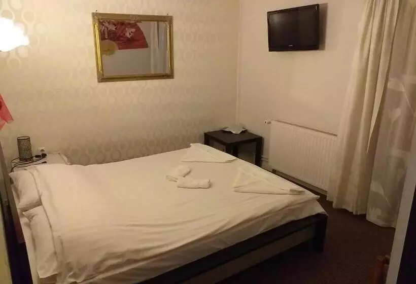 ペンション Casa Anemyra