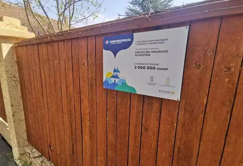 پانسیون Karikatúra Vendégház