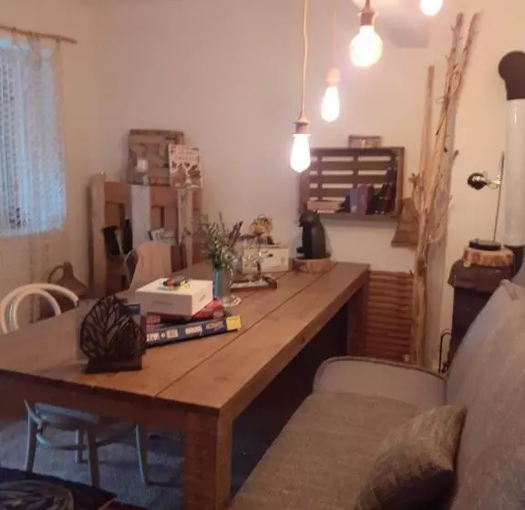 پانسیون Karikatúra Vendégház