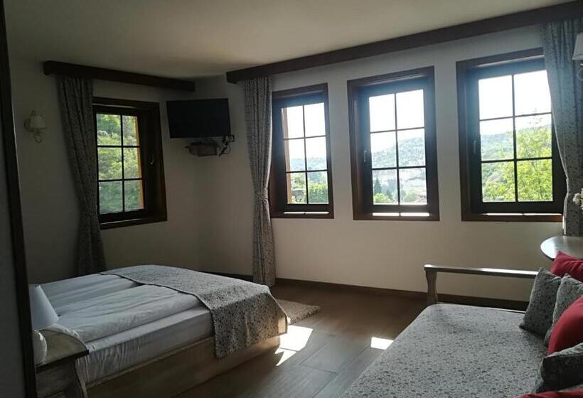 펜션 Manoleva House