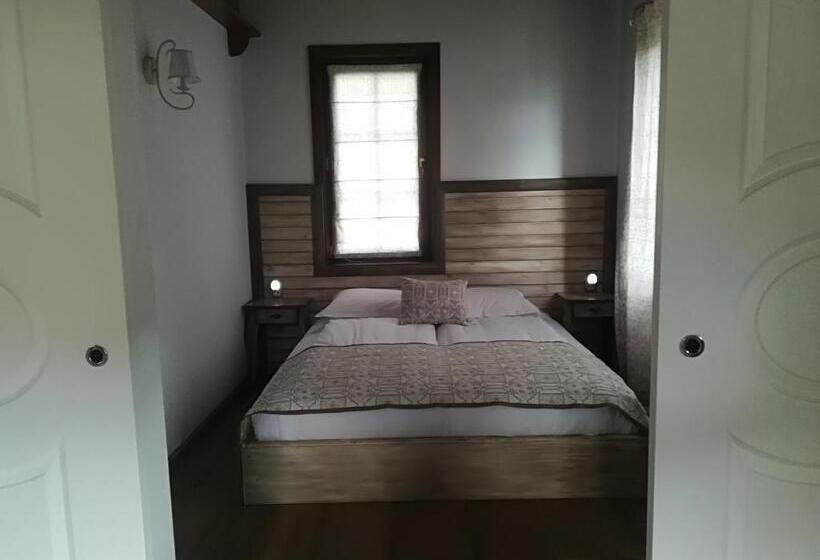 펜션 Manoleva House