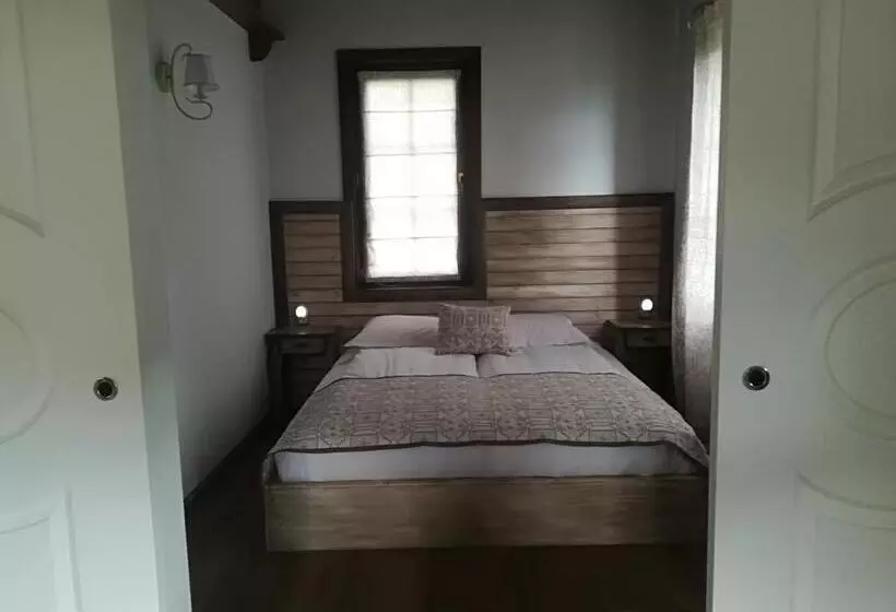 ペンション Manoleva House