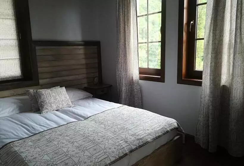 ペンション Manoleva House