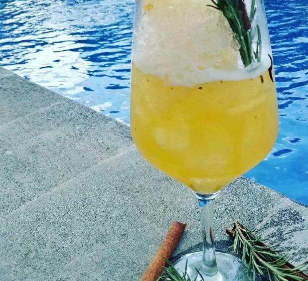 بنسيون Tiki Bar And More