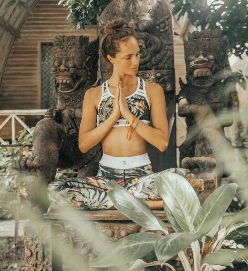 리조트 Flowers & Fire Yoga Garden