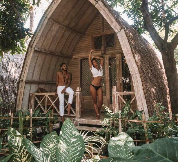 리조트 Flowers & Fire Yoga Garden