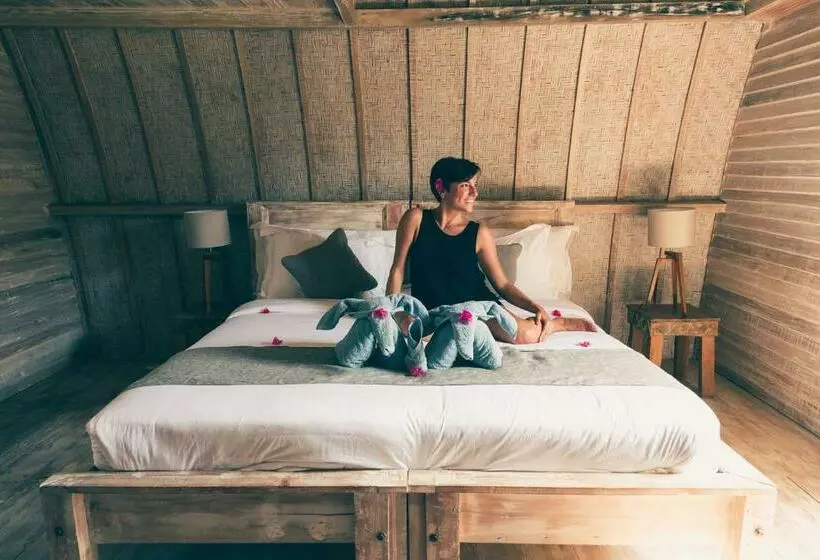 リゾートホテル Flowers & Fire Yoga Garden