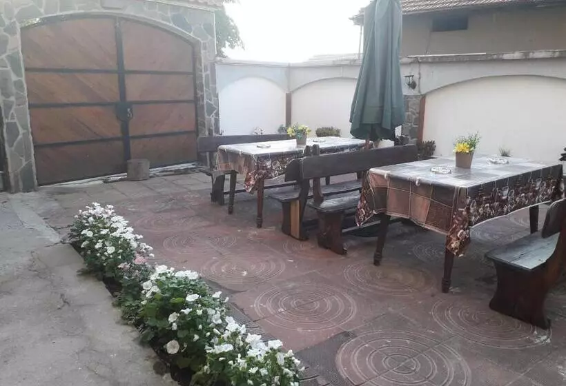 ペンション Bubolina House