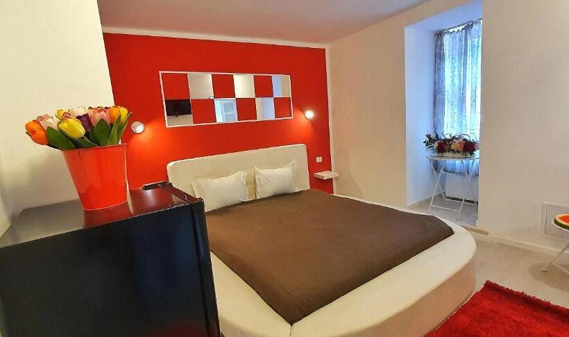 پانسیون Casa Crown