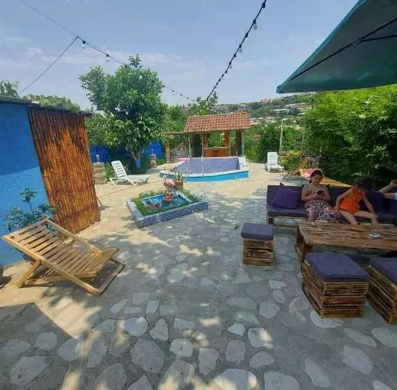 پانسیون Guest House Iura