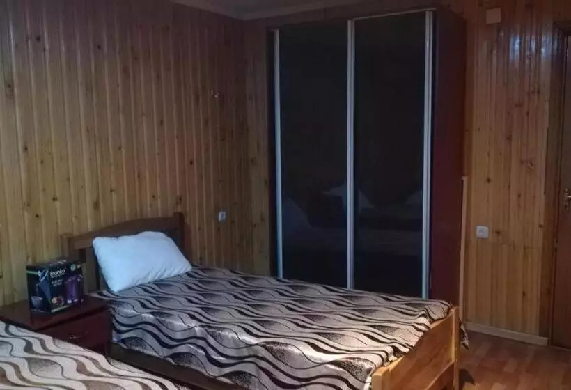 پانسیون Guest House Nadejda