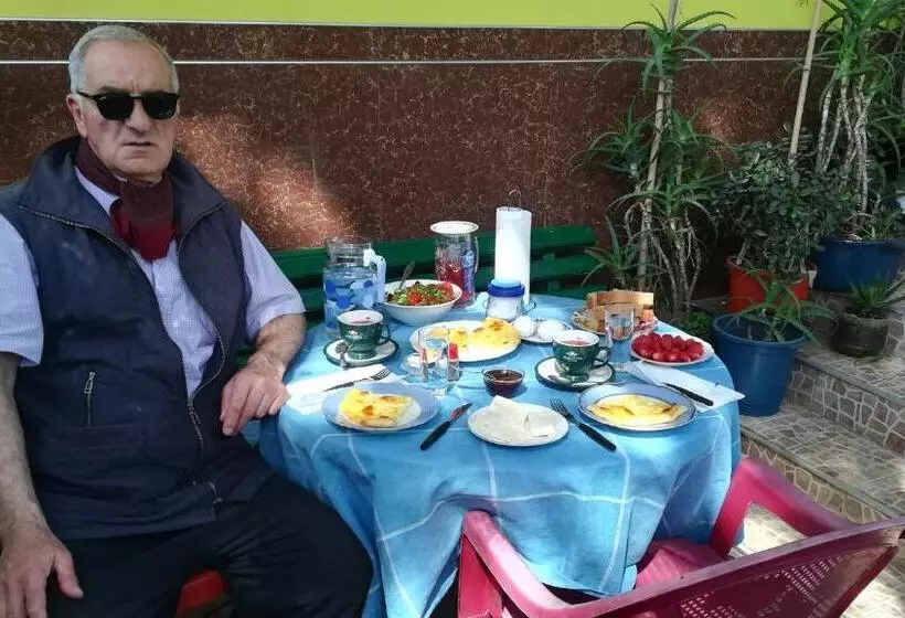 پانسیون Guest House Nadejda