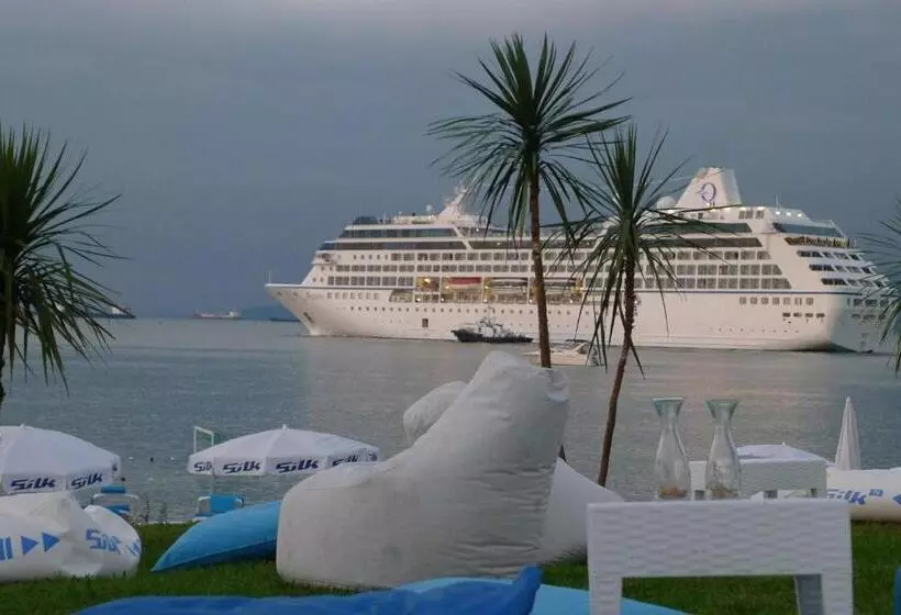 پانسیون Guest House Nadejda