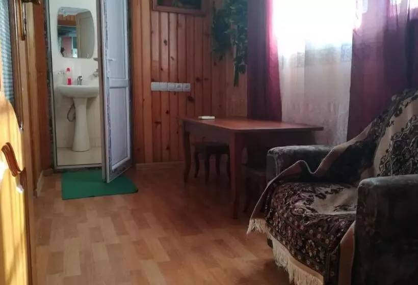 پانسیون Guest House Nadejda