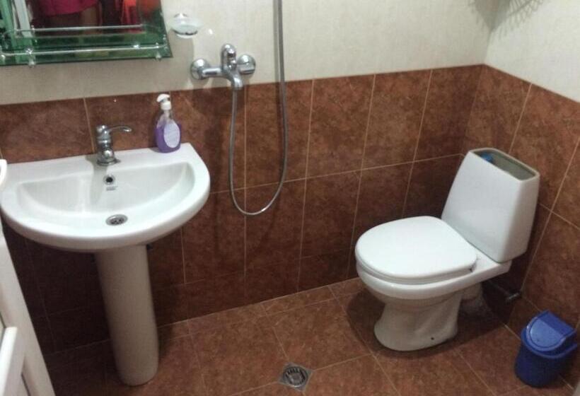 پانسیون Guest House Nadejda