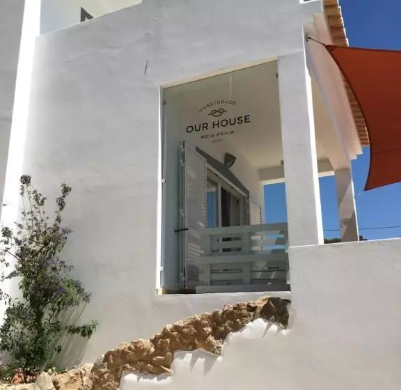 Pensão Guesthouse Our House