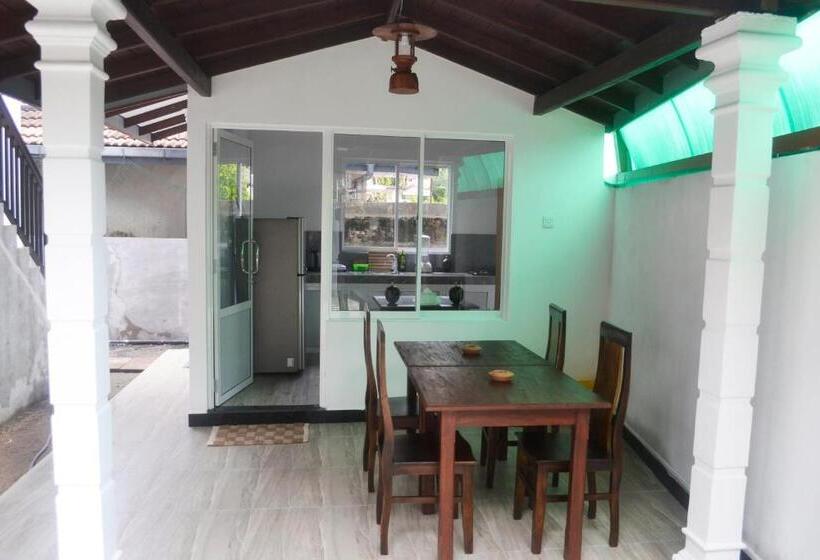 ペンション Kushan Guest