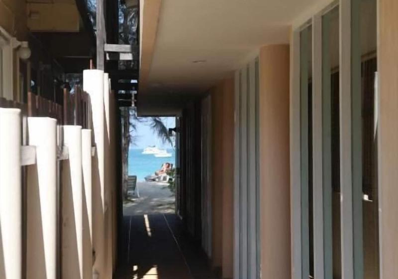 פנסיון Naiyang Seaview Place Resort