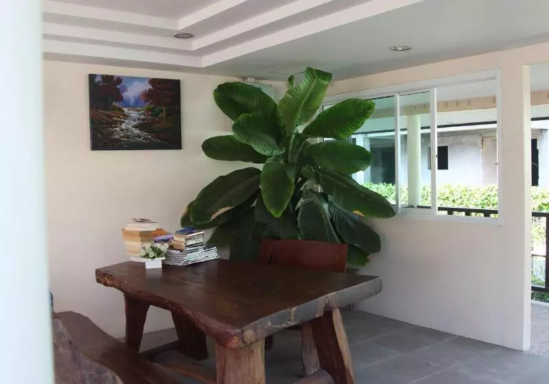 ペンション Naiyang Seaview Place Resort