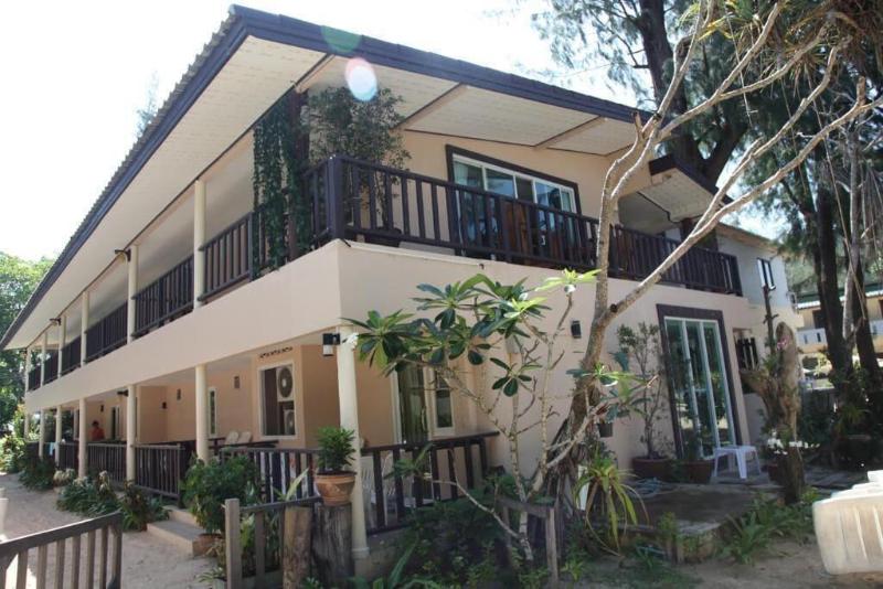 פנסיון Naiyang Seaview Place Resort