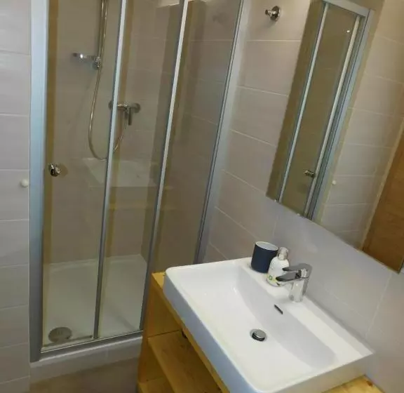 Majatalo Penzion Eden