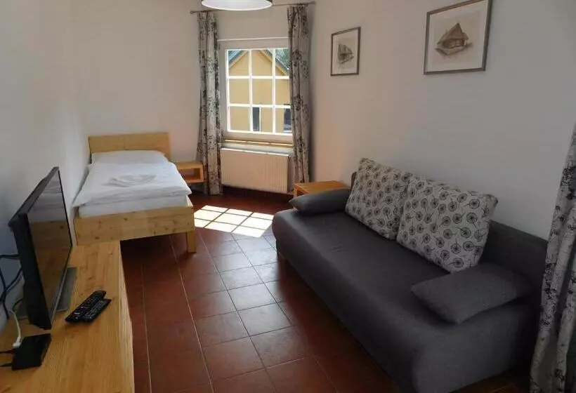 Majatalo Penzion Eden