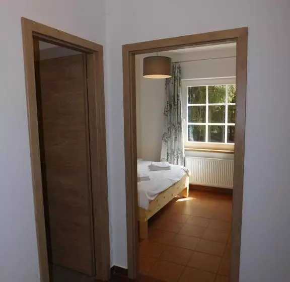 Majatalo Penzion Eden