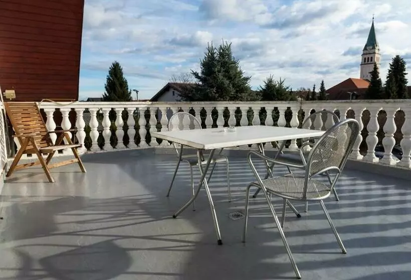 پانسیون Vila šiftar