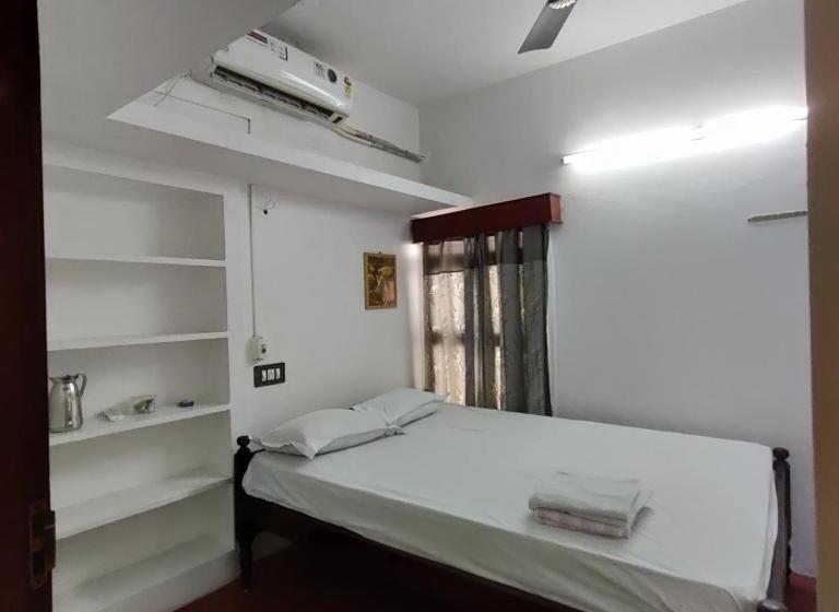 پانسیون White Villa Guest House Pondicherry