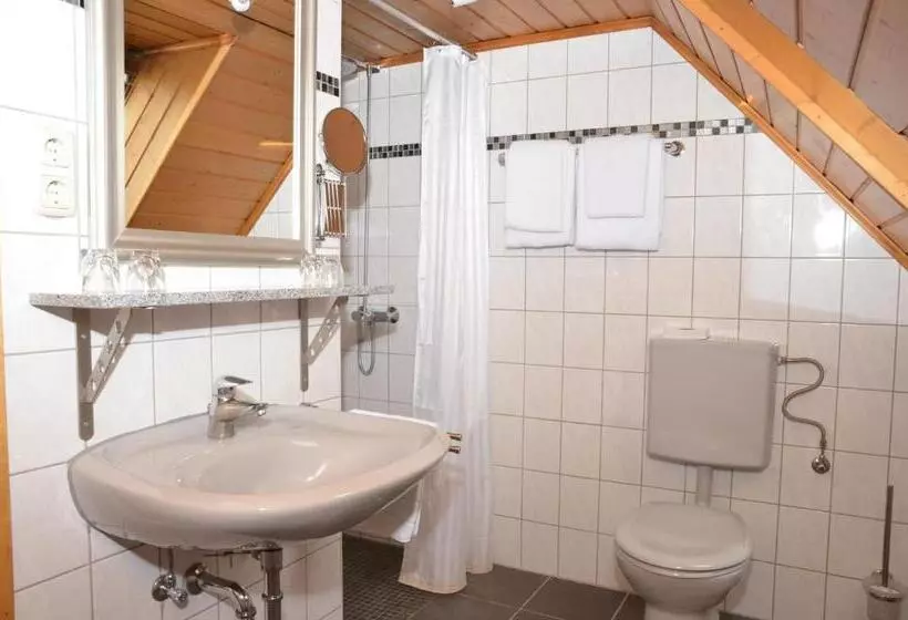 Retkeilymaja Weingasthof Zum Weißen Roß