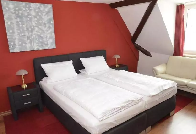 Retkeilymaja Weingasthof Zum Weißen Roß