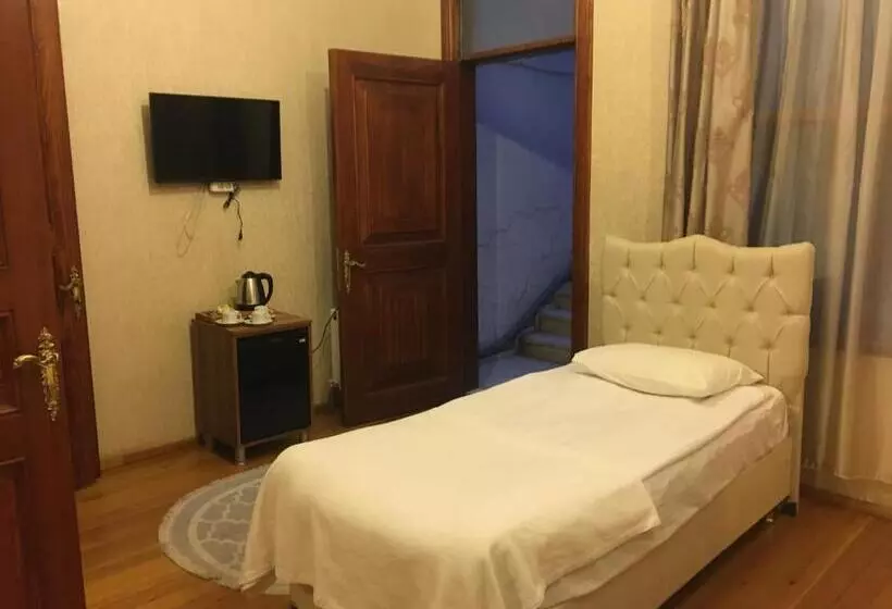 Amida House