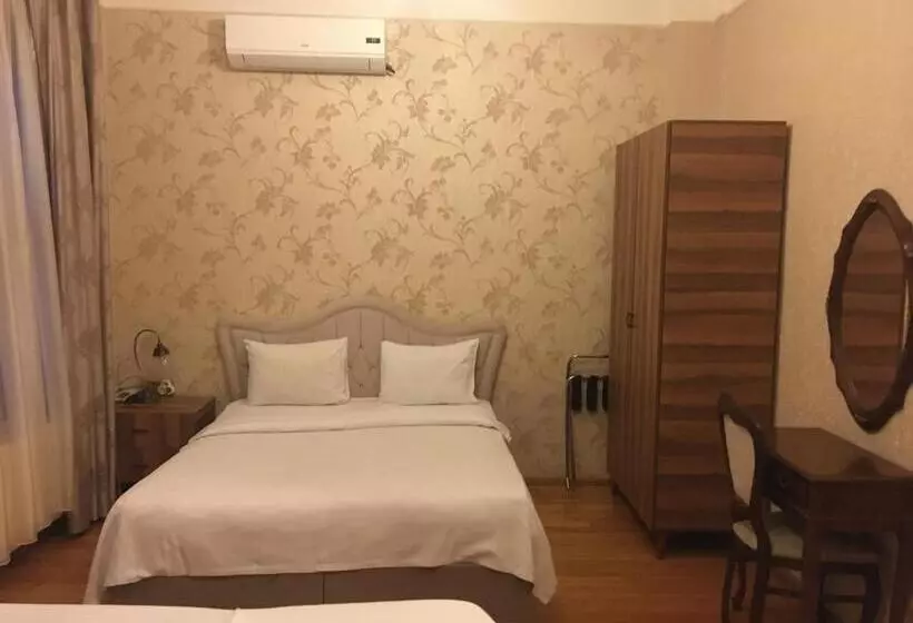 Amida House